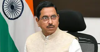 ভারতের নতুন শিক্ষামন্ত্রী প্রহ্লাদ যোশী